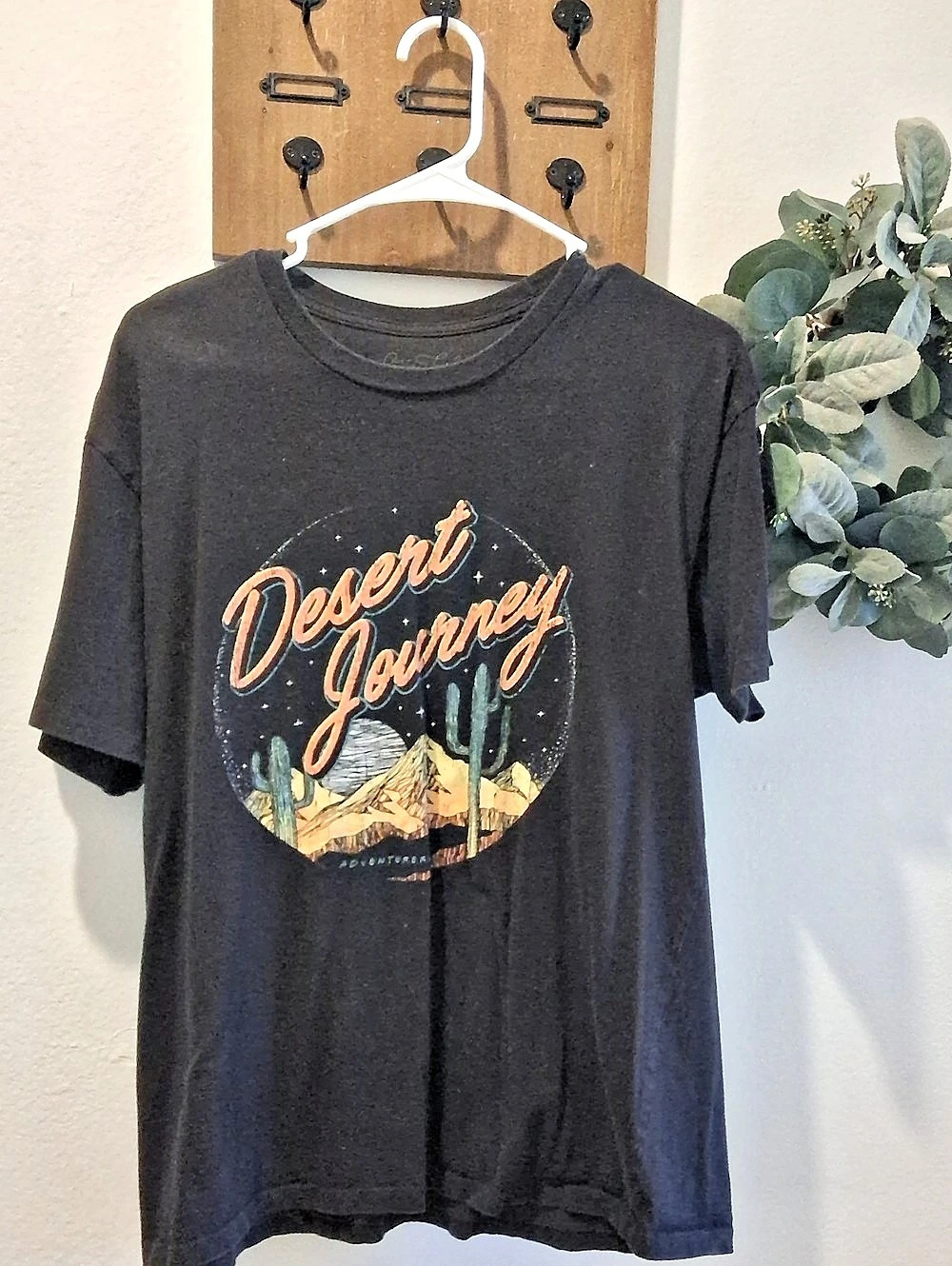 Lotus Fashion Los Angeles Desert Journey Graphic Tee Black Large